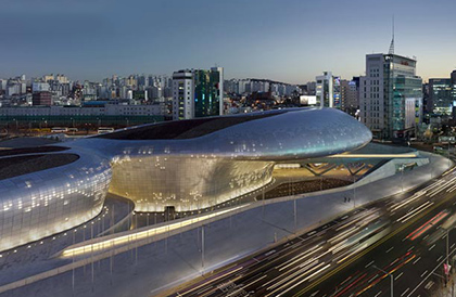 Dongdaemun Design Plaza اثر زاها حدید