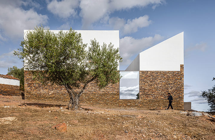 معماری مینیمال با ریشه‌های سنتی در مرز پرتغال و اسپانیا